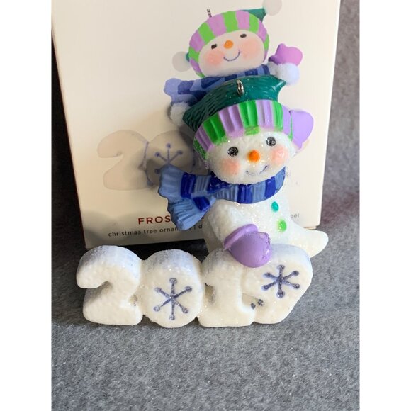 Hallmark Ornament Frosty Fun Decade #10 in Series 2019 Snowman - Picture 8 of 8